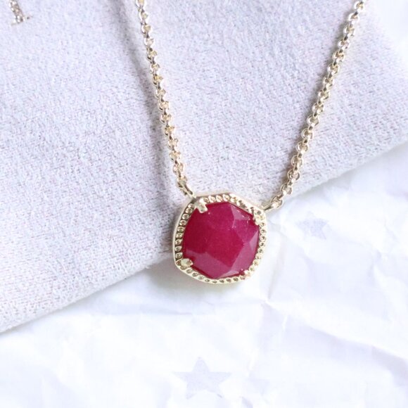 Kendra Scott Gold Necklace 🌼 Raspberry Labradorite - Picture 2 of 2